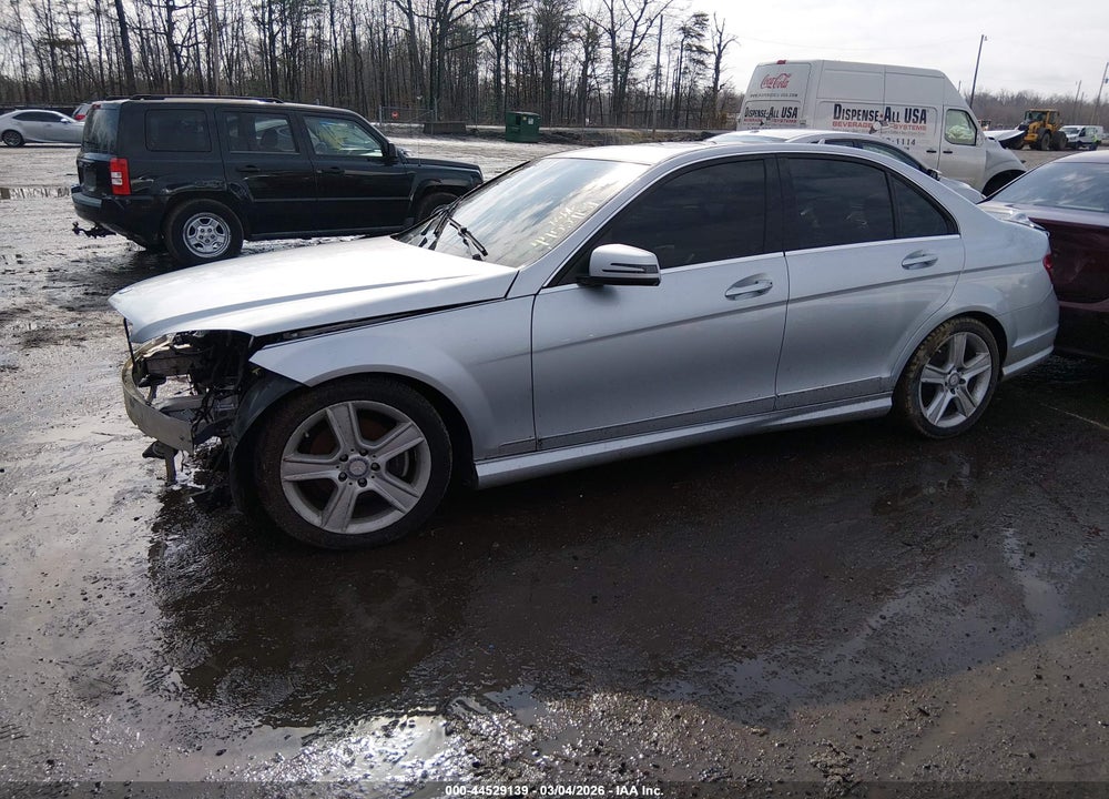 2011 MERCEDES-BENZ C 300 LUXURY 4MATIC/SPORT 4MATIC VIN: WDDGF8BB1BR162833