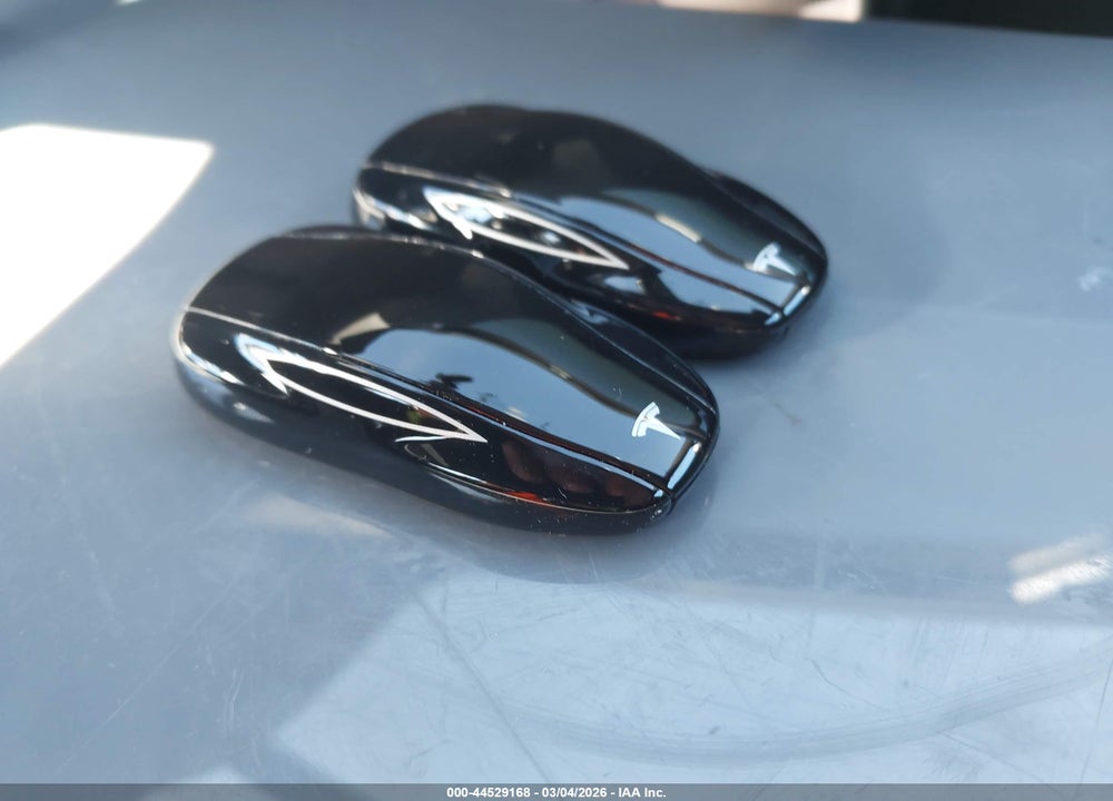 2014 TESLA MODEL S P85D VIN: 5YJSA1H28EFP63572