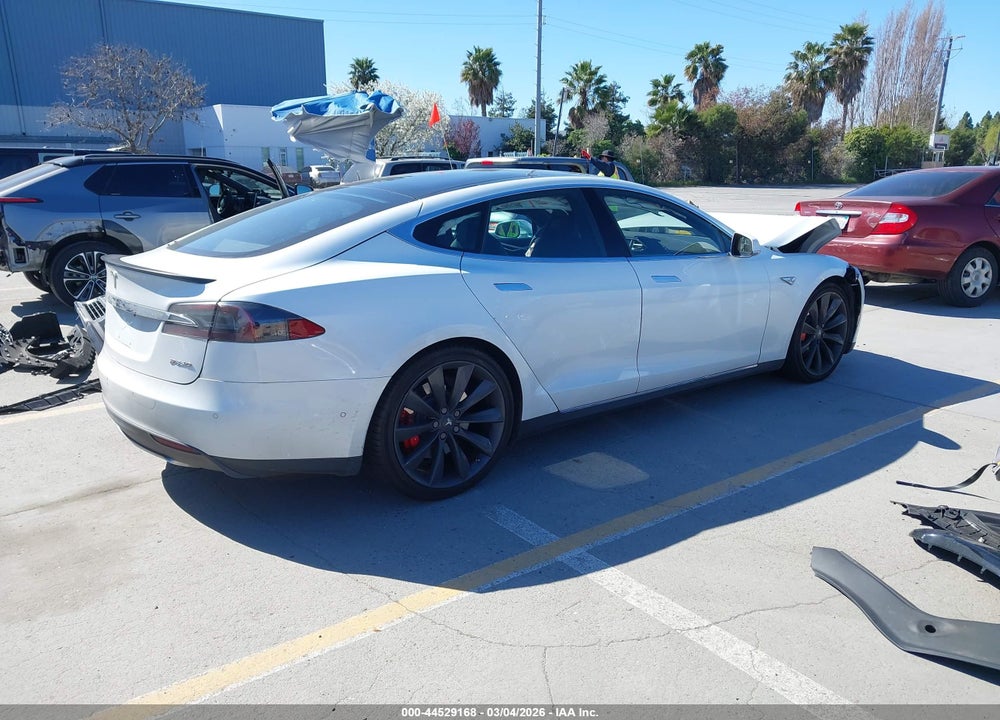 2014 TESLA MODEL S P85D VIN: 5YJSA1H28EFP63572