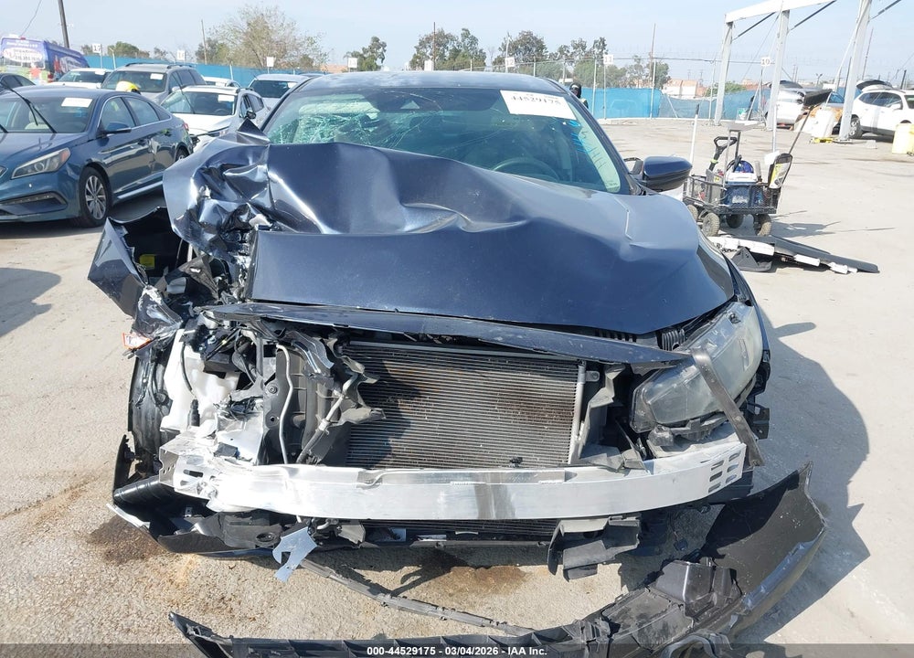 2019 HONDA CIVIC LX VIN: 2HGFC2F60KH504203