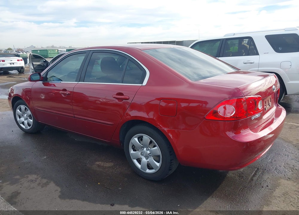 2008 KIA OPTIMA LX VIN: KNAGE123385211671