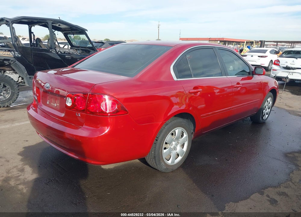 2008 KIA OPTIMA LX VIN: KNAGE123385211671