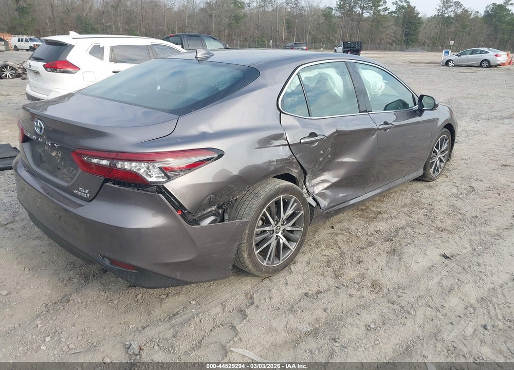 2024 TOYOTA CAMRY HYBRID XLE VIN: 4T1F31AK8RU069625