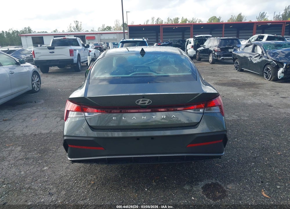 2025 HYUNDAI ELANTRA SE VIN: KMHLL4DG6SU043929
