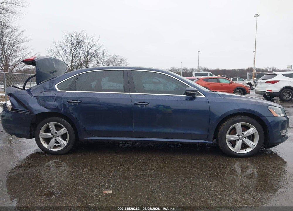 2012 VOLKSWAGEN PASSAT 2.0L TDI SE VIN: 1VWBN7A34CC102302