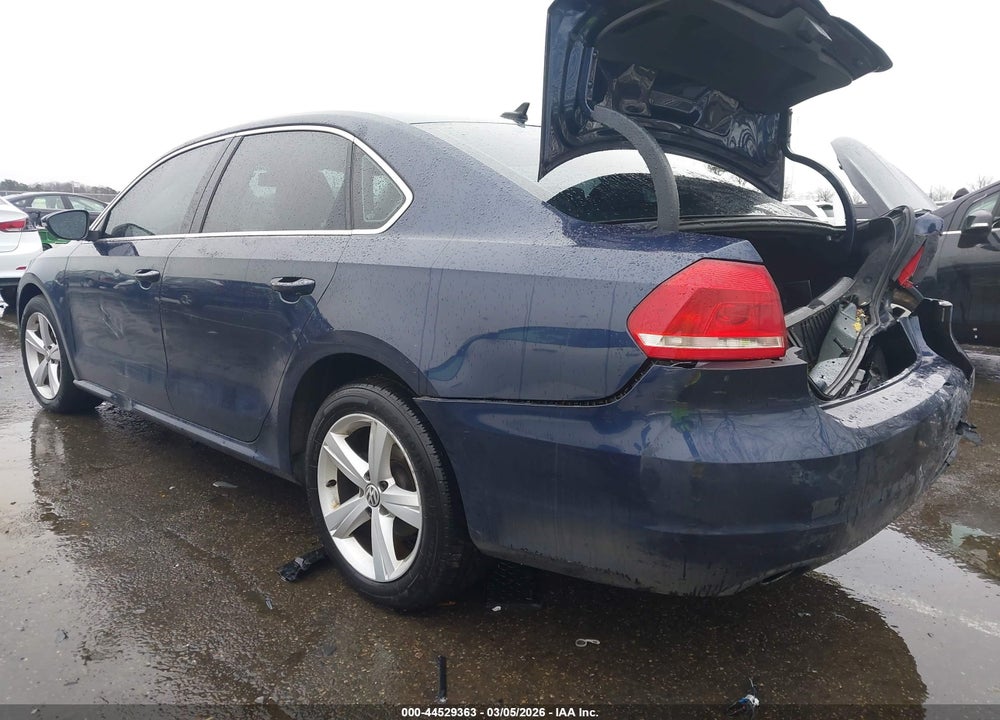 2012 VOLKSWAGEN PASSAT 2.0L TDI SE VIN: 1VWBN7A34CC102302