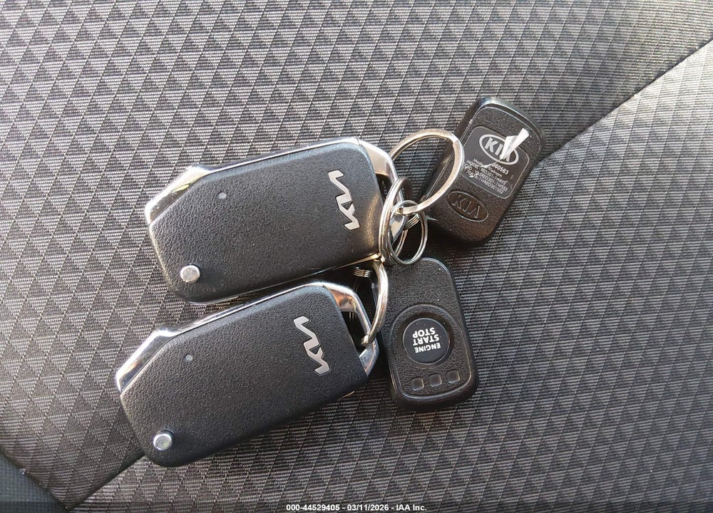 2022 KIA SOUL LX VIN: KNDJ23AU8N7157274