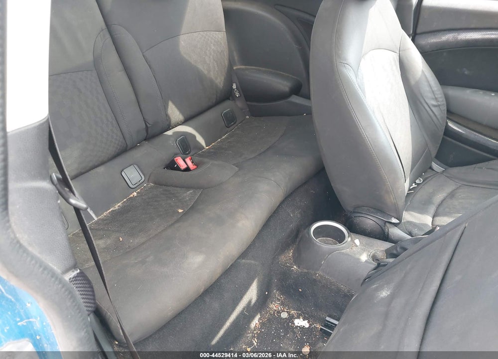 2011 MINI COOPER S VIN: WMWSV3C58BTY20666