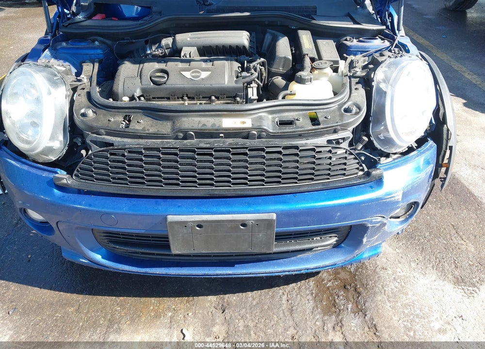 2012 MINI COOPER VIN: WMWSU3C58CT262029