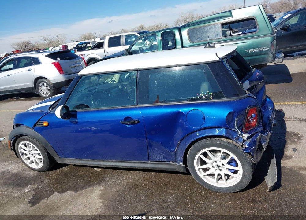 2012 MINI COOPER VIN: WMWSU3C58CT262029