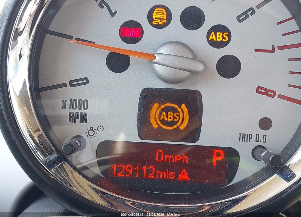 2012 MINI COOPER VIN: WMWSU3C58CT262029