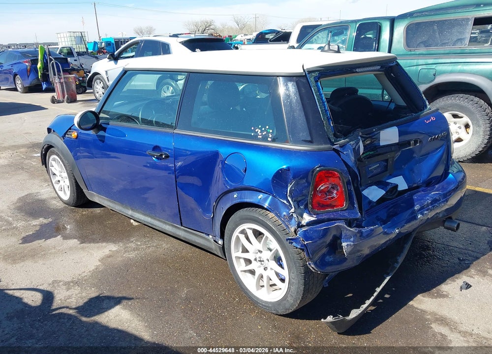 2012 MINI COOPER VIN: WMWSU3C58CT262029