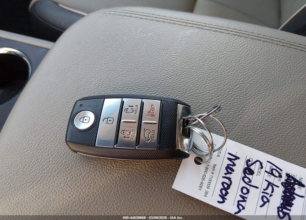 2019 KIA SEDONA EX VIN: KNDMB5C14K6556583