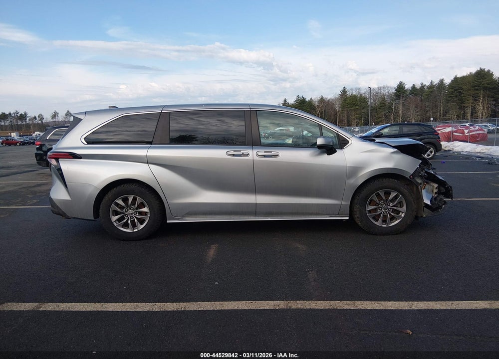 2021 TOYOTA SIENNA LE VIN: 5TDKSKFC7MS020796