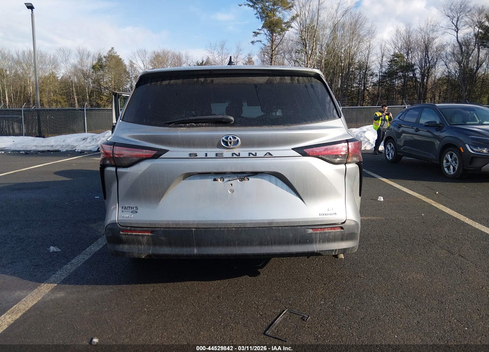 2021 TOYOTA SIENNA LE VIN: 5TDKSKFC7MS020796