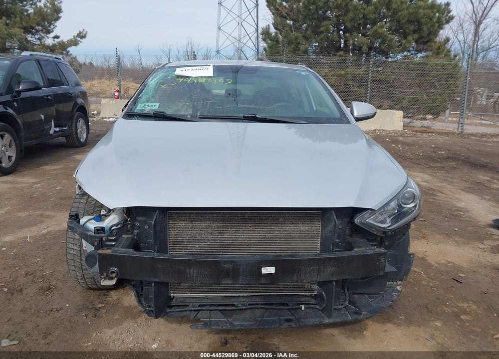 2018 HYUNDAI ELANTRA SEL VIN: KMHD84LF3JU475567