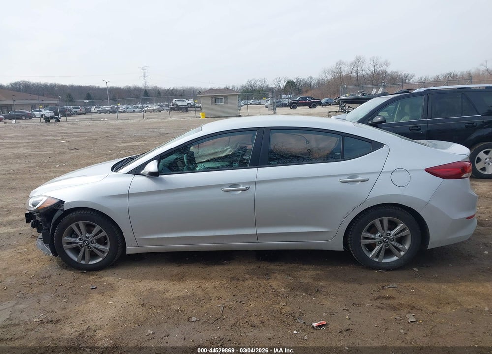 2018 HYUNDAI ELANTRA SEL VIN: KMHD84LF3JU475567