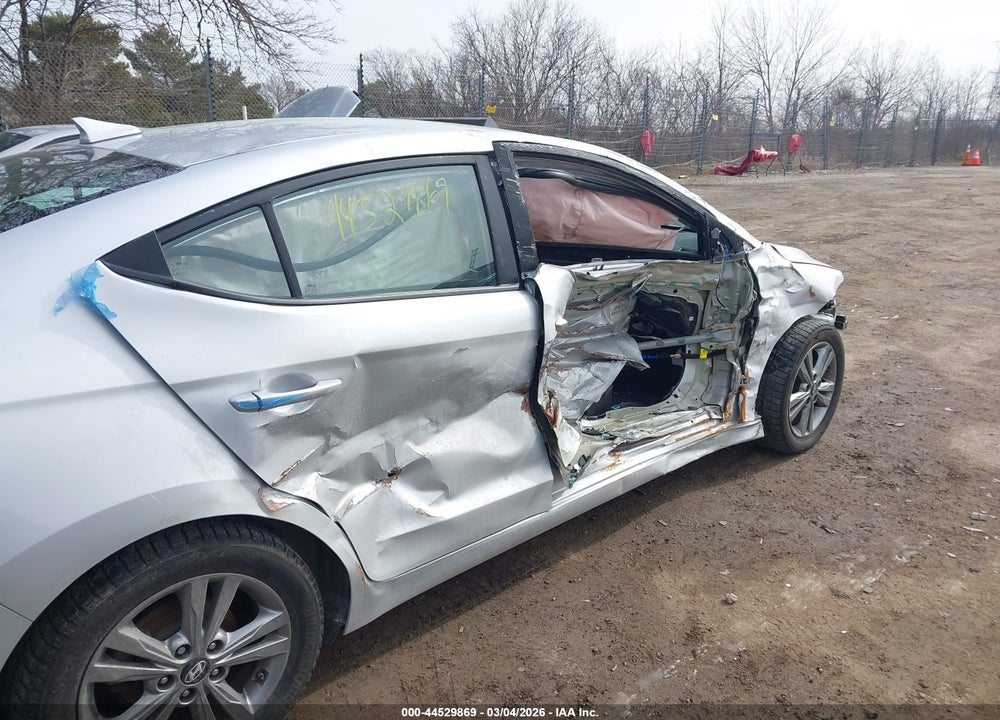 2018 HYUNDAI ELANTRA SEL VIN: KMHD84LF3JU475567