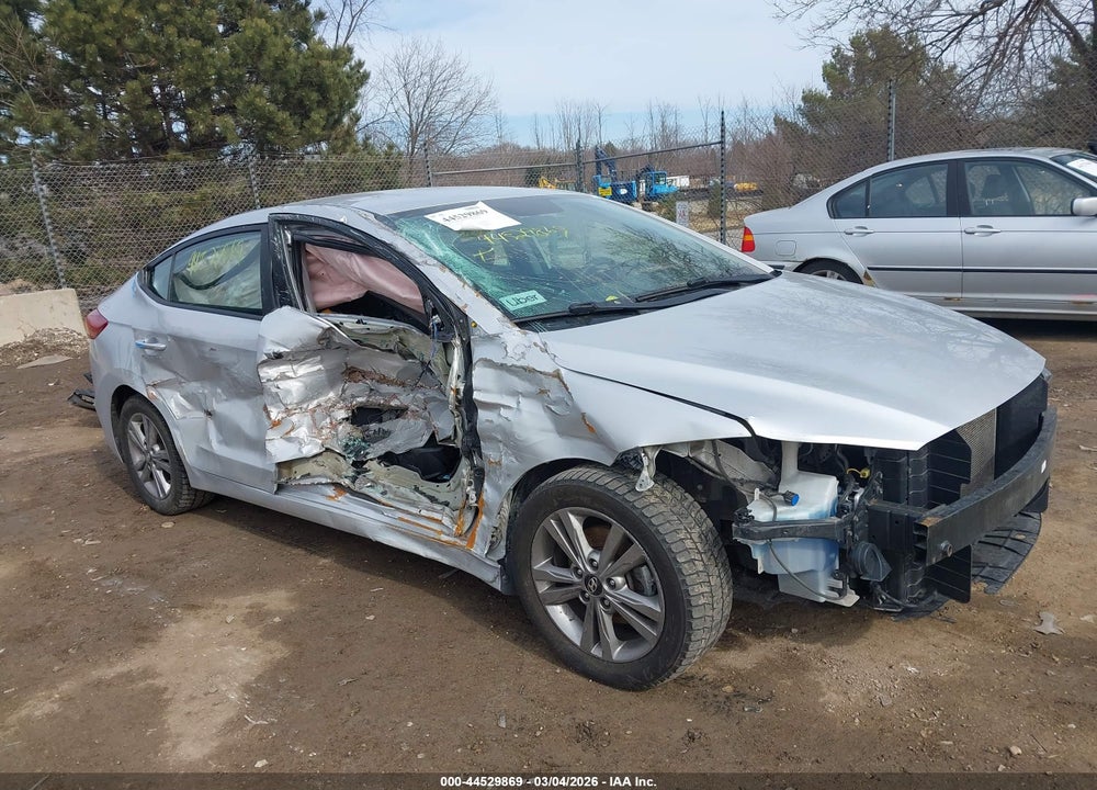 2018 HYUNDAI ELANTRA SEL VIN: KMHD84LF3JU475567