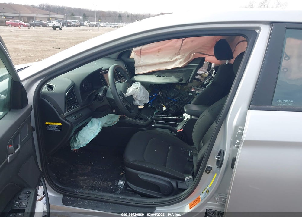 2018 HYUNDAI ELANTRA SEL VIN: KMHD84LF3JU475567