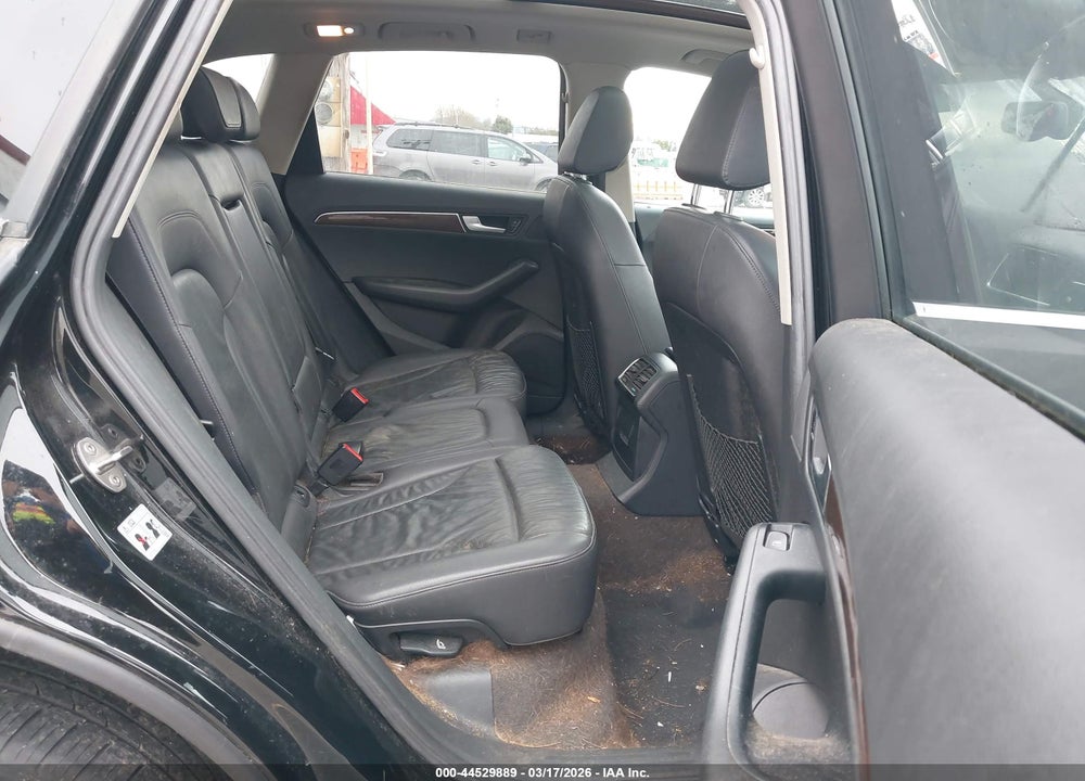 2011 AUDI Q5 2.0T PREMIUM VIN: WA1LFAFP1BA085430