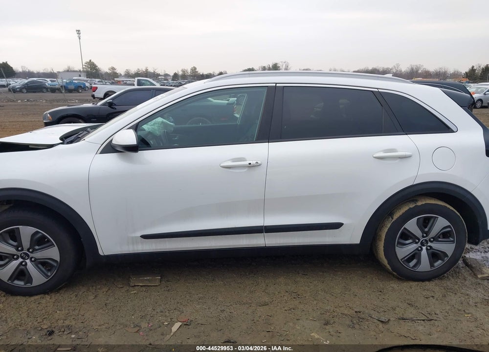 2017 KIA NIRO LX VIN: KNDCB3LC9H5076636