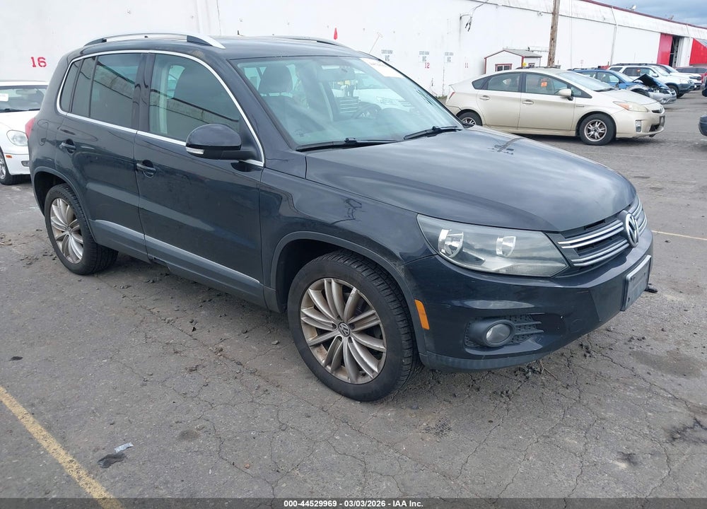 2013 VOLKSWAGEN TIGUAN SE VIN: WVGAV3AX7DW561989