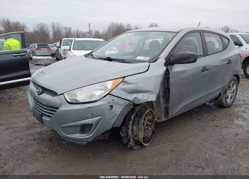 2010 HYUNDAI TUCSON GLS VIN: KM8JT3AC2AU081238