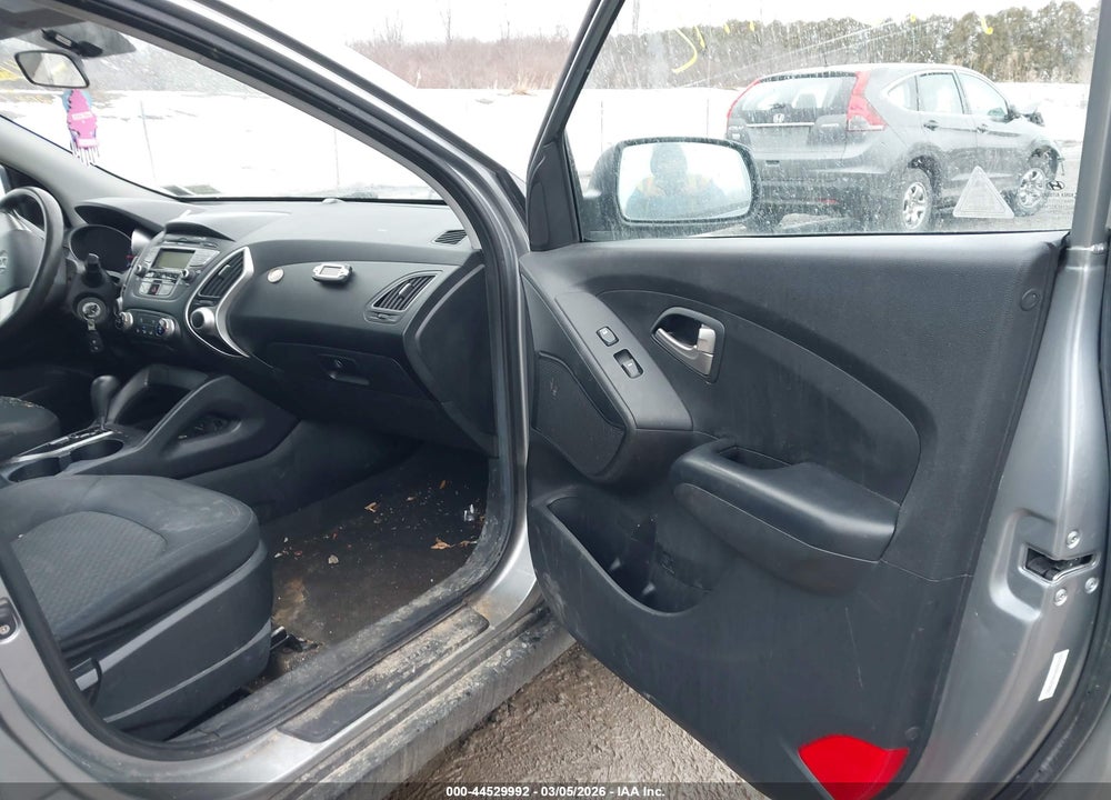 2010 HYUNDAI TUCSON GLS VIN: KM8JT3AC2AU081238