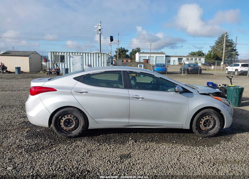 2013 HYUNDAI ELANTRA GLS VIN: KMHDH4AE6DU807290