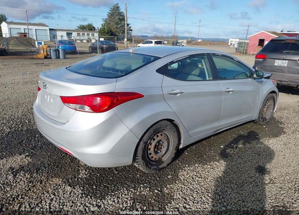 2013 HYUNDAI ELANTRA GLS VIN: KMHDH4AE6DU807290