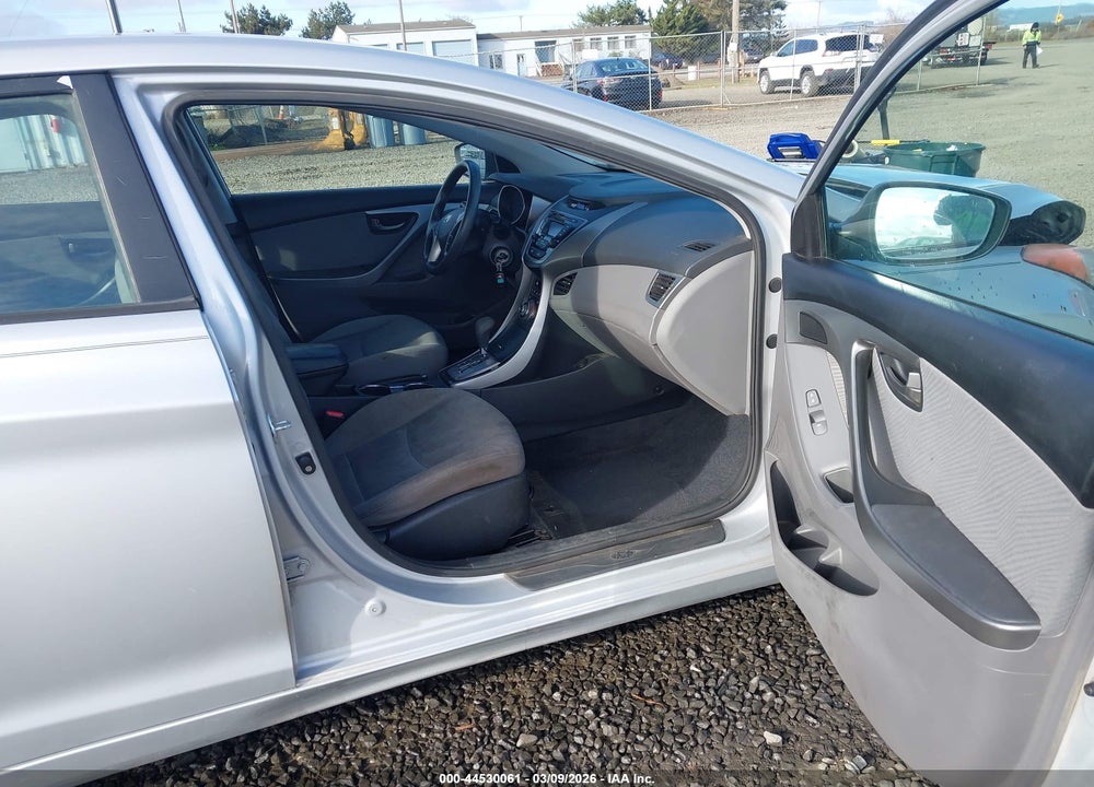 2013 HYUNDAI ELANTRA GLS VIN: KMHDH4AE6DU807290
