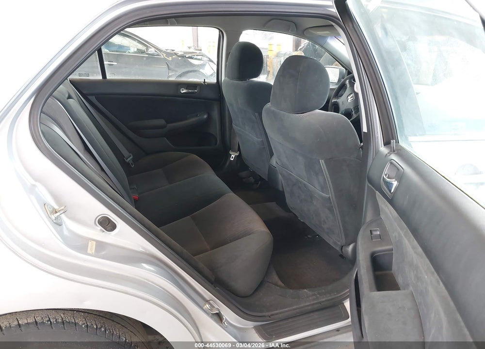 2004 HONDA ACCORD 2.4 LX VIN: 1HGCM56344A093932