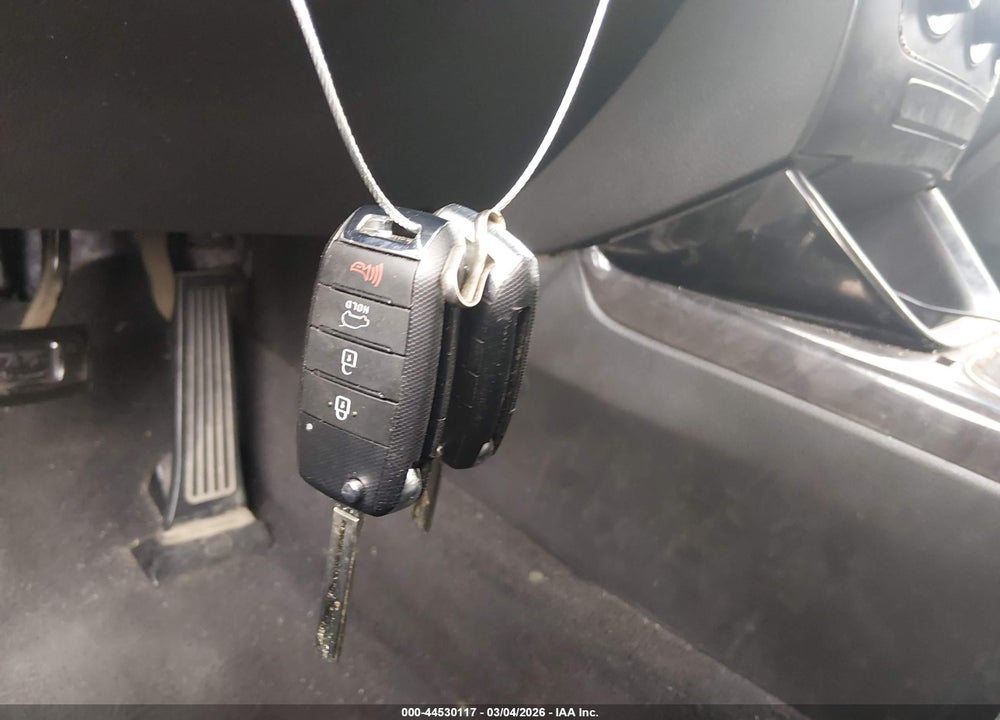 2015 KIA SORENTO LX V6 VIN: 5XYKT4A76FG590341