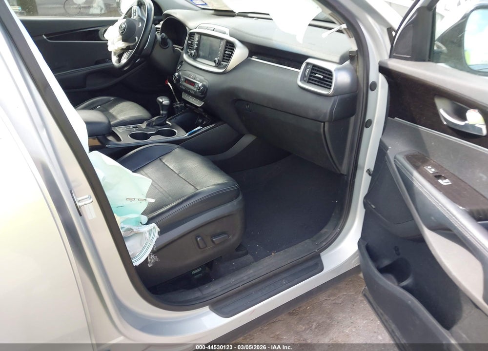 2019 KIA SORENTO 3.3L EX VIN: 5XYPH4A51KG474139