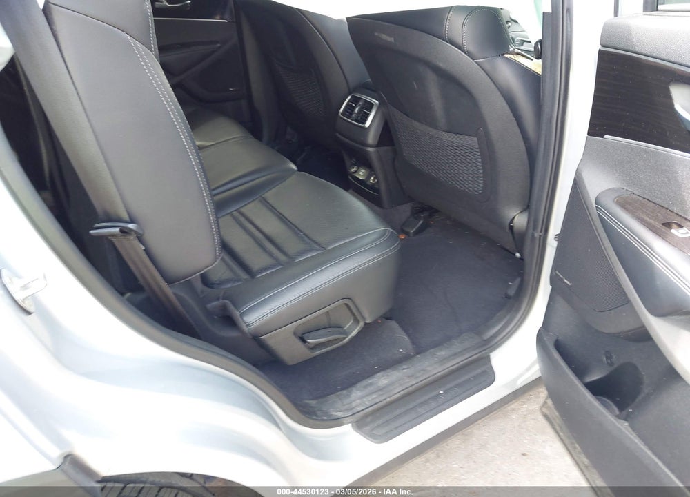 2019 KIA SORENTO 3.3L EX VIN: 5XYPH4A51KG474139