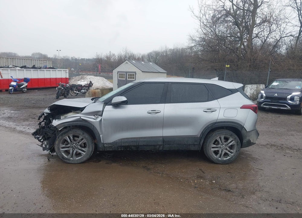 2021 KIA SELTOS LX VIN: KNDEPCAA5M7046009