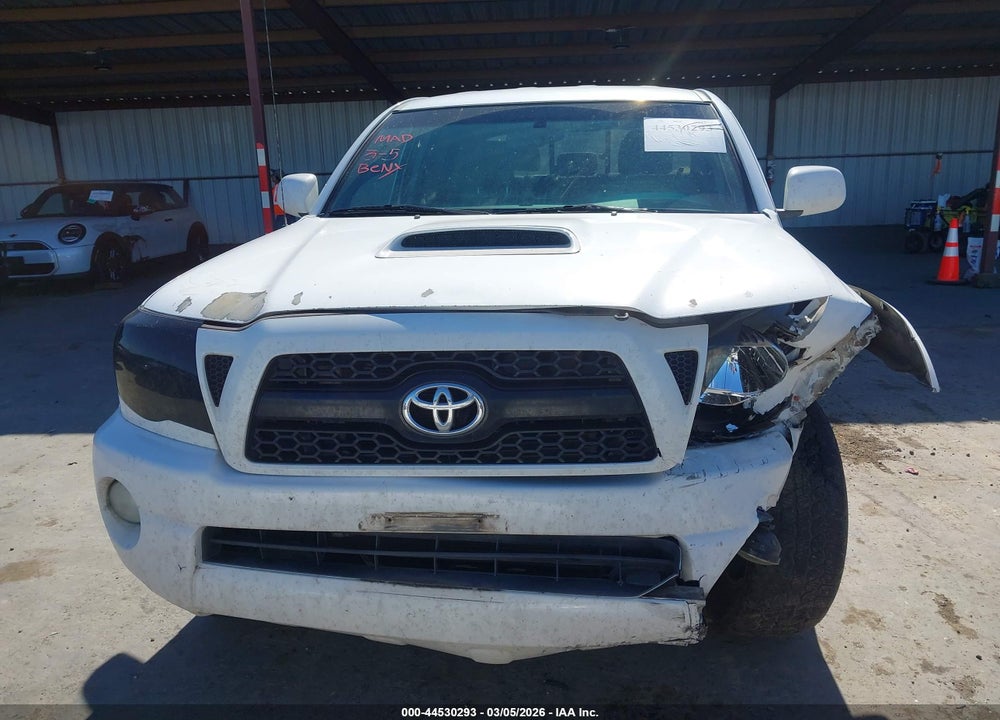 2011 TOYOTA TACOMA BASE V6 VIN: 3TMLU4EN1BM065727