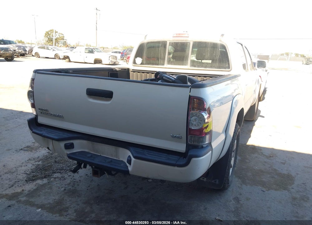 2011 TOYOTA TACOMA BASE V6 VIN: 3TMLU4EN1BM065727