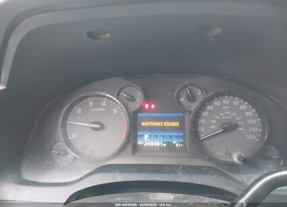 2017 TOYOTA TUNDRA SR 5.7L V8 VIN: 5TFUW5F13HX625184