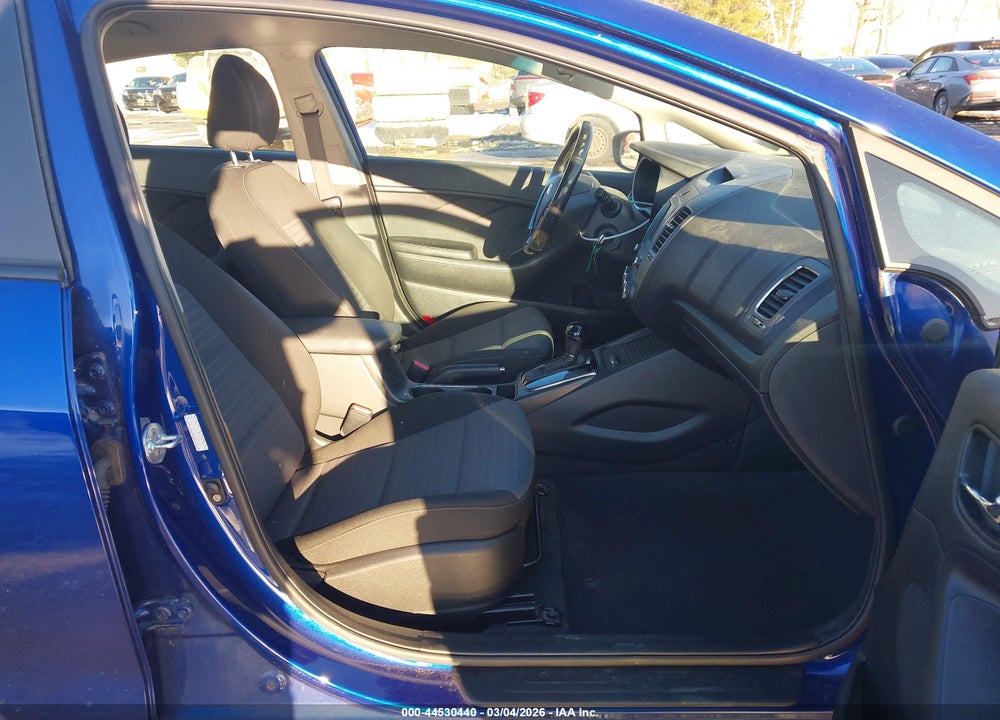 2017 KIA FORTE S VIN: 3KPFL4A7XHE055837
