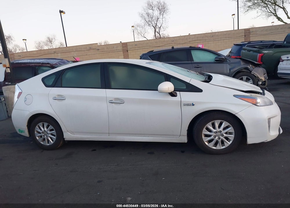 2015 TOYOTA PRIUS PLUG-IN VIN: JTDKN3DP4F3068084