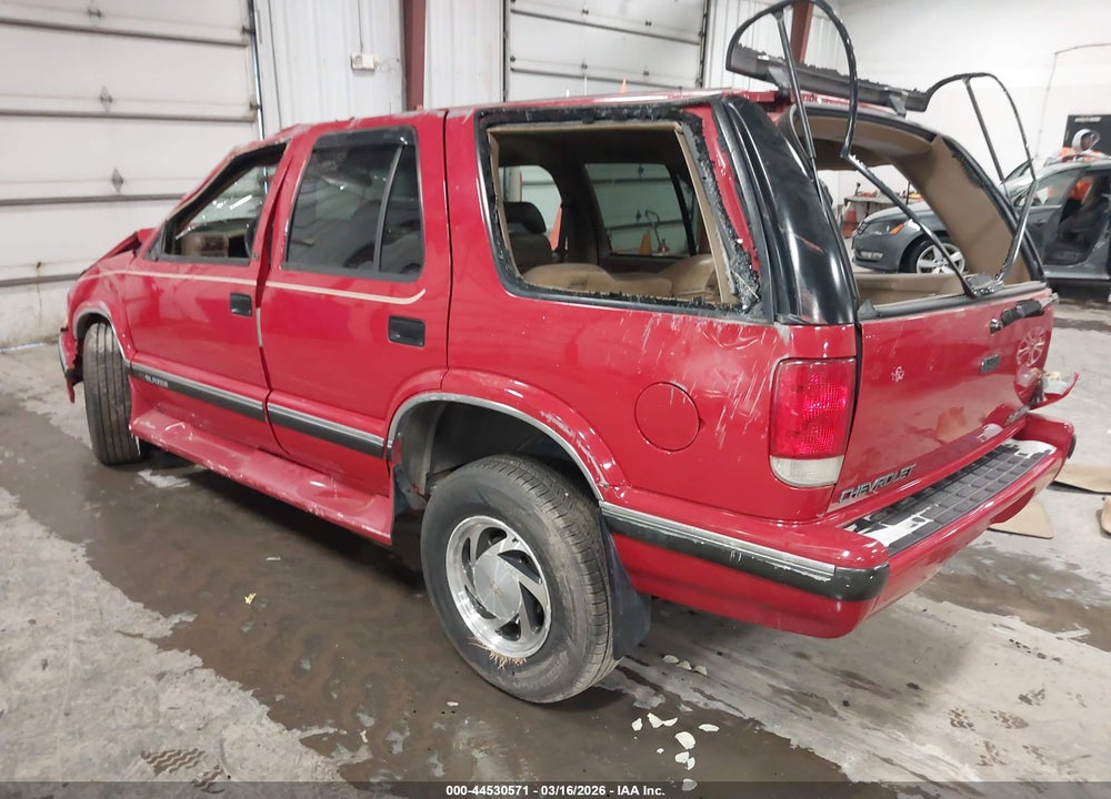 1995 CHEVROLET BLAZER VIN: 1GNDT13W1S2122203