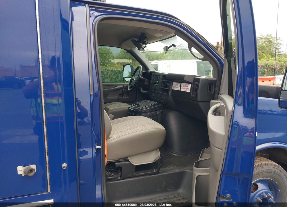 2015 CHEVROLET EXPRESS CUTAWAY 3500 DIESEL VIN: 1GB3G2CL7F1286320
