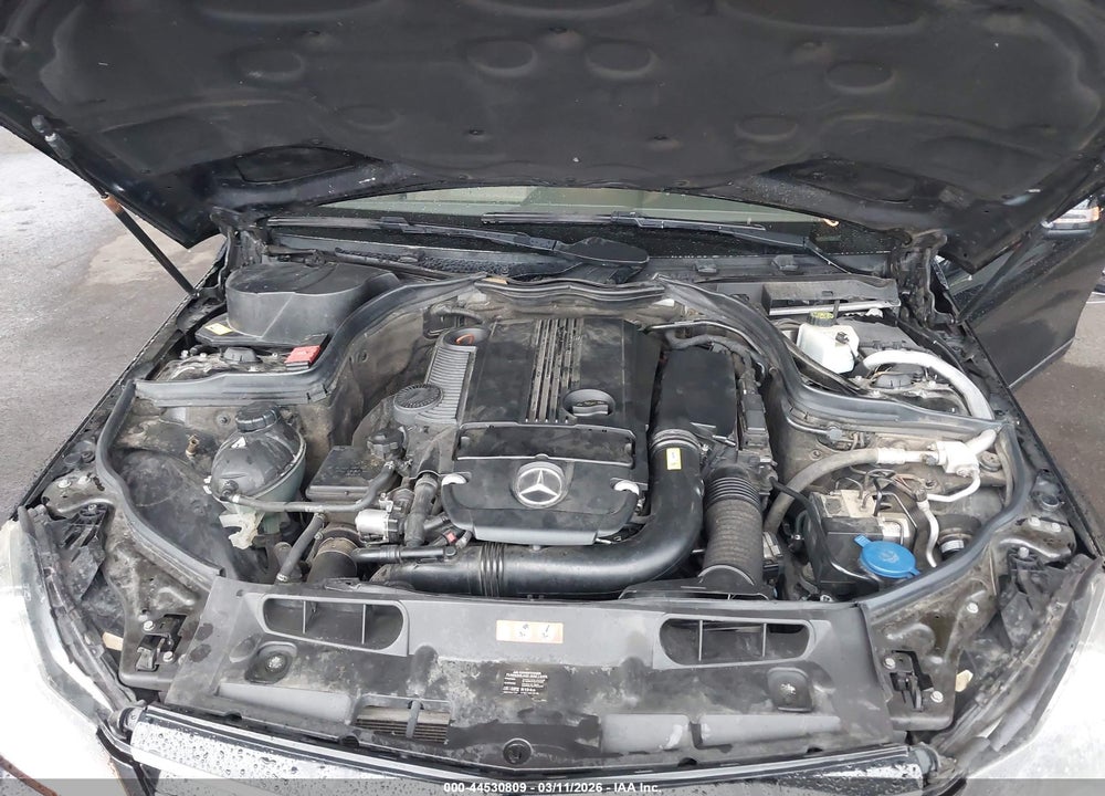 2014 MERCEDES-BENZ C 250 SPORT VIN: WDDGF4HB7EG214031