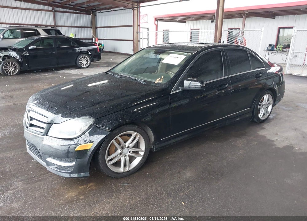 2014 MERCEDES-BENZ C 250 SPORT VIN: WDDGF4HB7EG214031