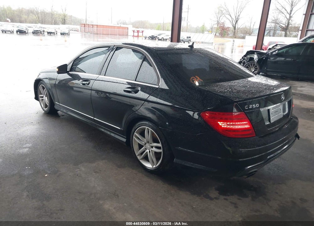 2014 MERCEDES-BENZ C 250 SPORT VIN: WDDGF4HB7EG214031