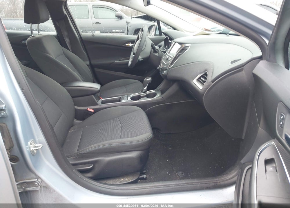 2017 CHEVROLET CRUZE LT AUTO VIN: 1G1BE5SM7H7146673