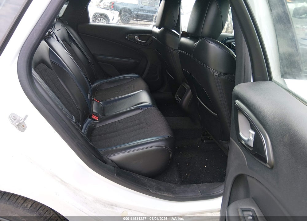2016 CHRYSLER 200 S VIN: 1C3CCCBB1GN170518