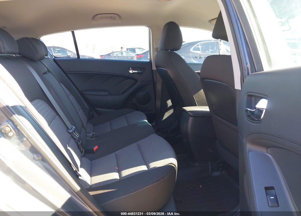2015 KIA FORTE EX VIN: KNAFX5A8XF5388953